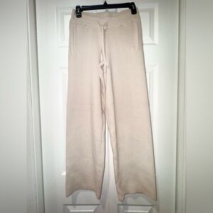 House of Harlow Cream Knit Pants. Size XS. Can fit Small IMO. NWT